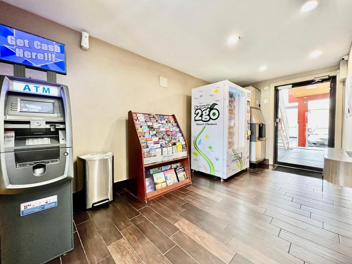 Days Inn & Suites By Wyndham Arlington Near Six Flags エクステリア 写真