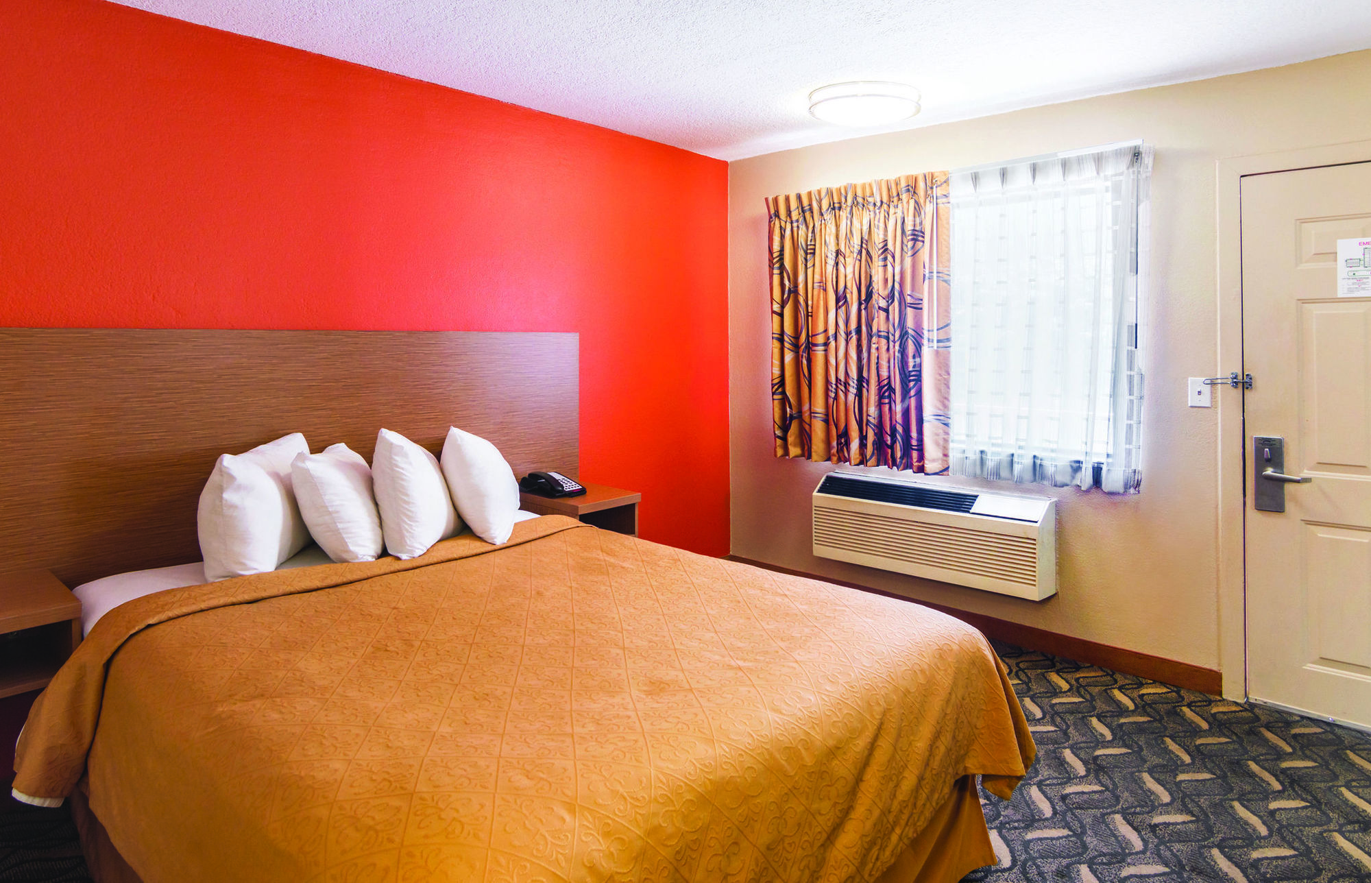Days Inn & Suites By Wyndham Arlington Near Six Flags 部屋 写真