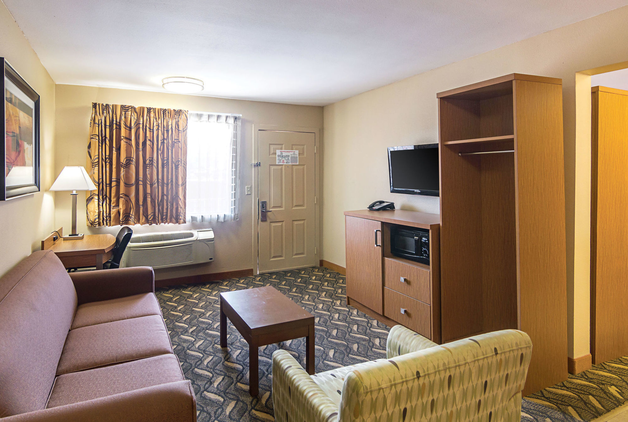 Days Inn & Suites By Wyndham Arlington Near Six Flags 部屋 写真